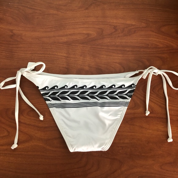 Bikini Bottom - Picture 2 of 2